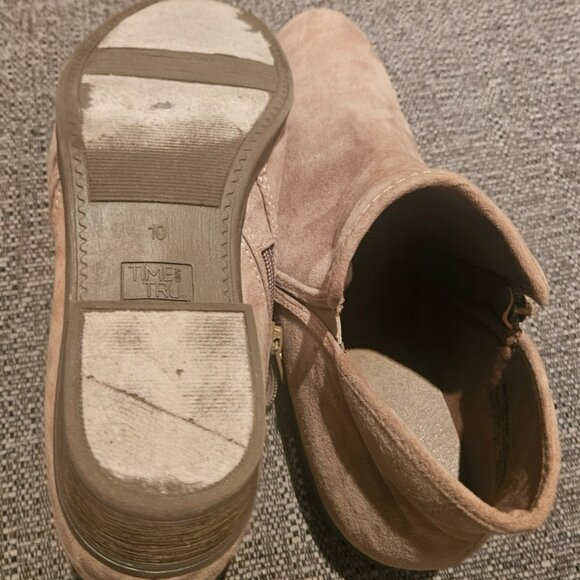 Beige tan cowgirl Western Country Concert ankle low heel faux suede boots 10 - Picture 10 of 12